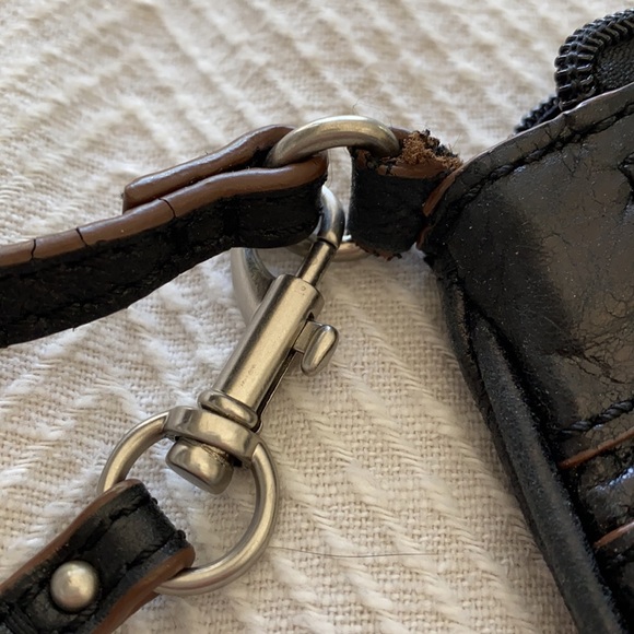 π€ Fossil wristlet, classic black, genuine leather - Picture 5 of 12